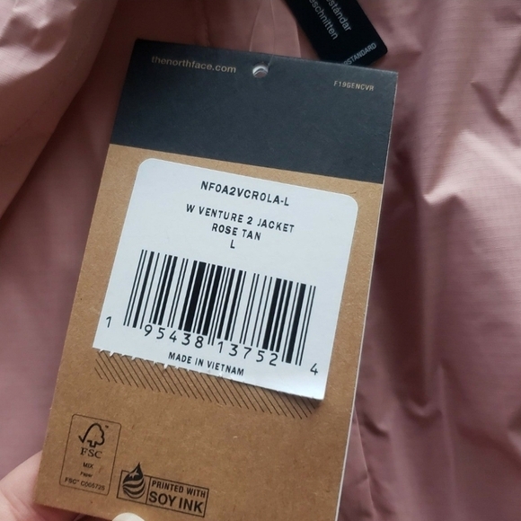 The North Face Venture Jacket - Picture 11 of 12